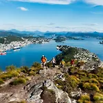 New By The Sea With Fjord View, Parking! Apartament