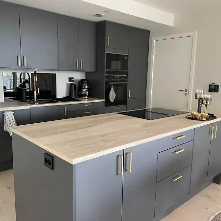 Apartment New By The Sea With Fjord View, Parking!
