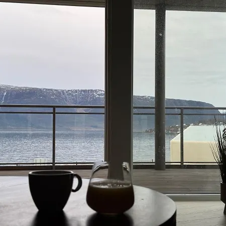 New By The Sea With Fjord View, Parking! Alesund