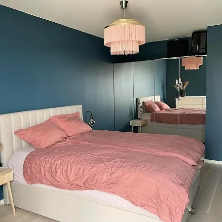 Apartamento New By The Sea With Fjord View, Parking!