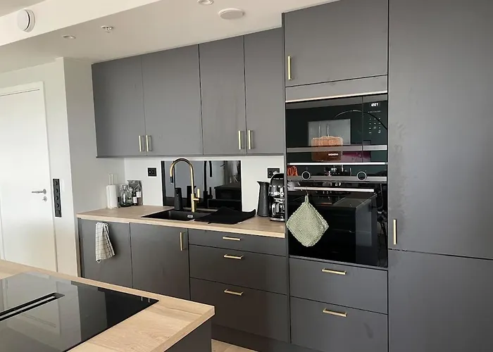 Apartment New By The Sea With Fjord View, Parking! Alesund
