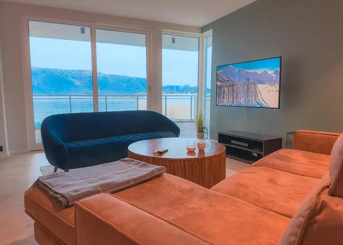 New By The Sea With Fjord View, Parking! *