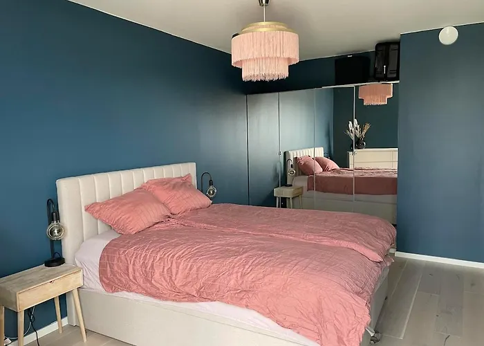 Apartamento New By The Sea With Fjord View, Parking!