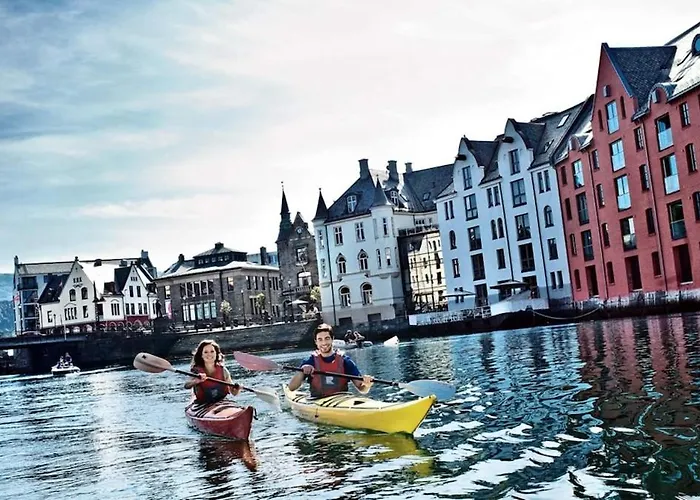 شقة New By The Sea With Fjord View, Parking!